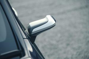 Lexus ES300h with Digital Door Monitors 2020 года  (UK)